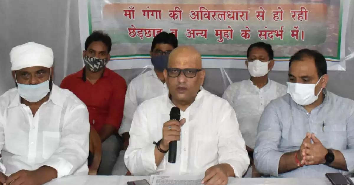 वाराणसी:  काशी एक आध्‍यात्‍मि‍क शहर है इसे गुजरात की तरह व्‍यापारि‍क शहर मत बनाइये : अजय राय