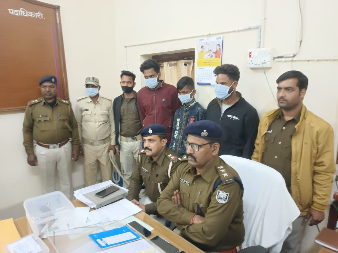 पुलिस को मिली बड़ी कामयाबी कसबा पेट्रोल पंप लूटकांड का खुलासा