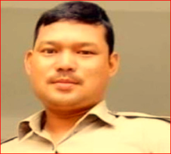 हल्द्वानी : मंडी बाईपास पर तेज रफ्तार कार टकराई पेड़ से हादसे में फायरमैन की मौत 2 युवक घायल, शव पोस्टमार्टम के बाद मृत जवान को दी अंतिम सलामी.