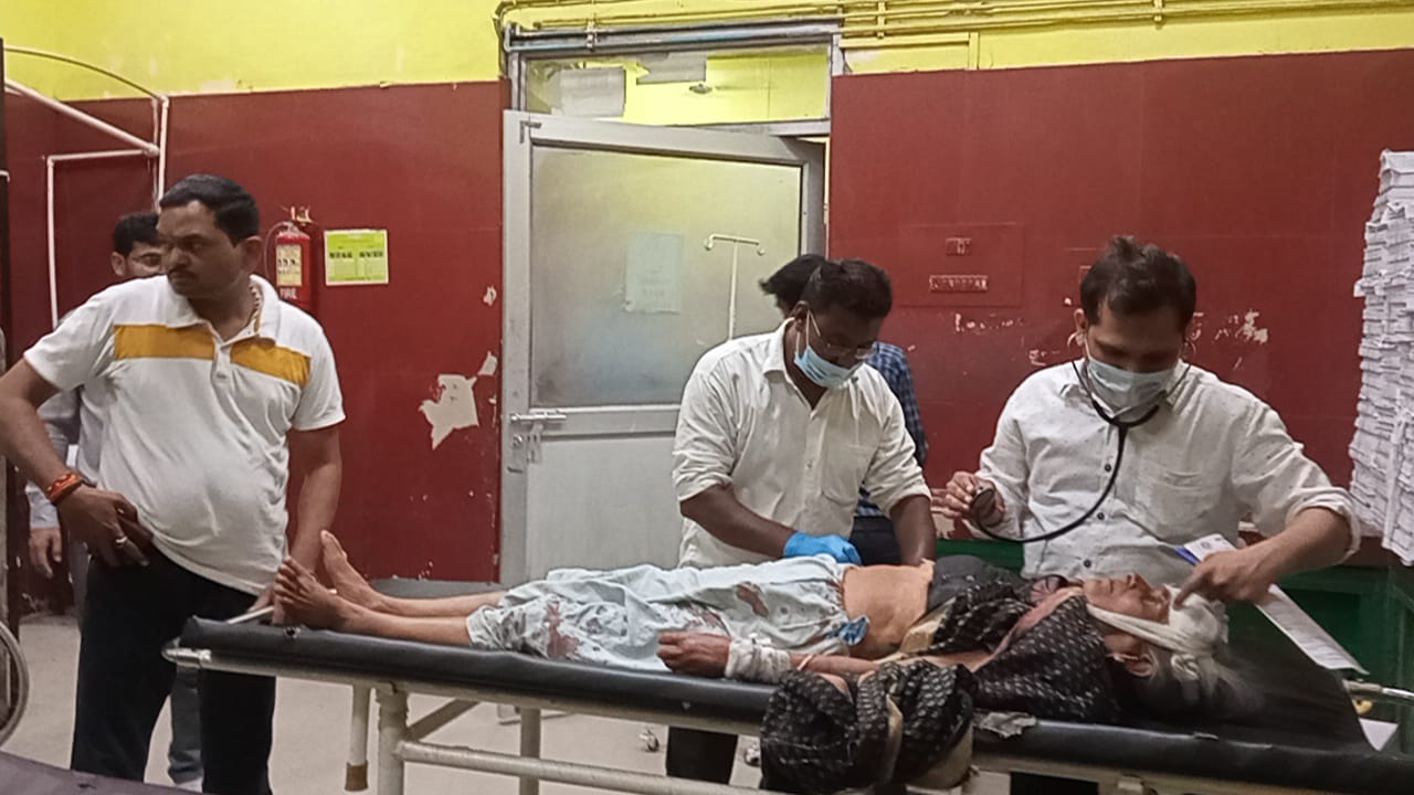 बिग ब्रेकिंग – बड़ा हादसा ओवरटेक करने की फिराक में ट्रैक्टर ट्राली  पलटी 3 की मौत।