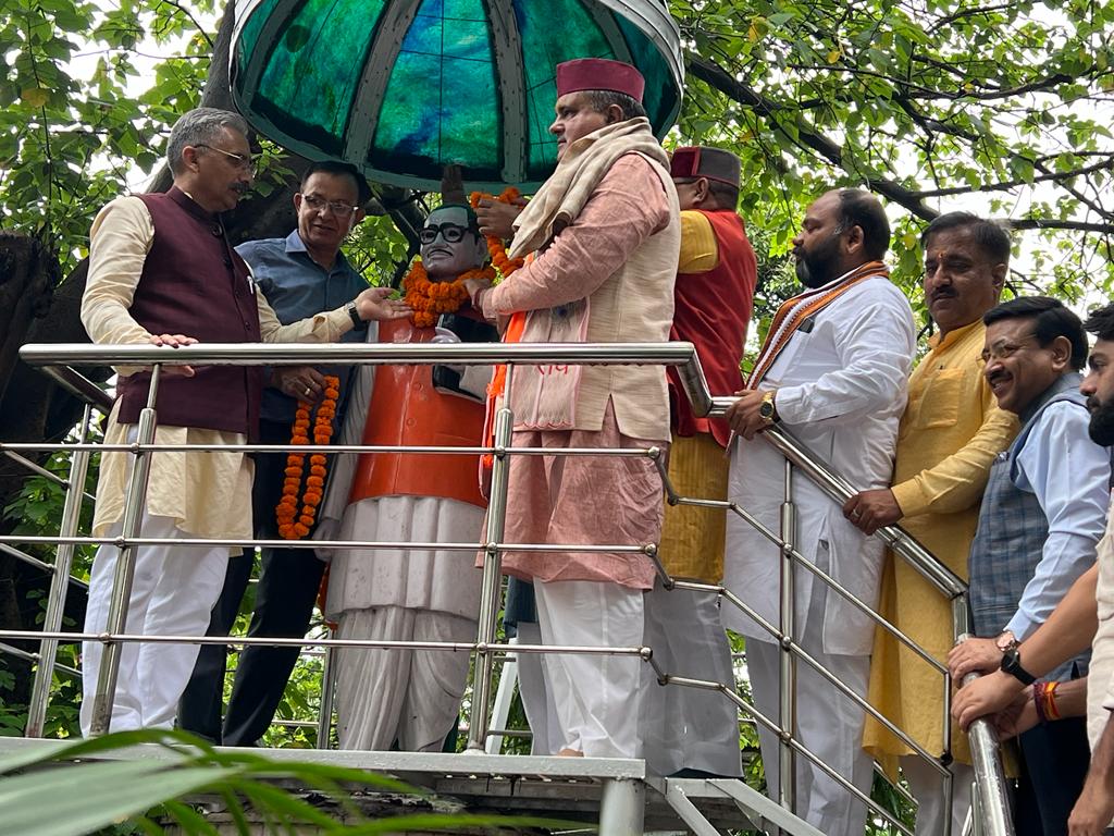 भाजपा के  नये अध्यक्ष ने किया कार्य भार ग्रहण, राष्ट्रीय नेतृत्व का जताया आभार