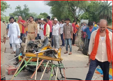 Accident Uttar Pradesh : ऑटो और इनोवा में जबरदस्त भिडंत,हादसे में 7 लोगो की मौत,2 लोग गंभीर रूप से घायल.