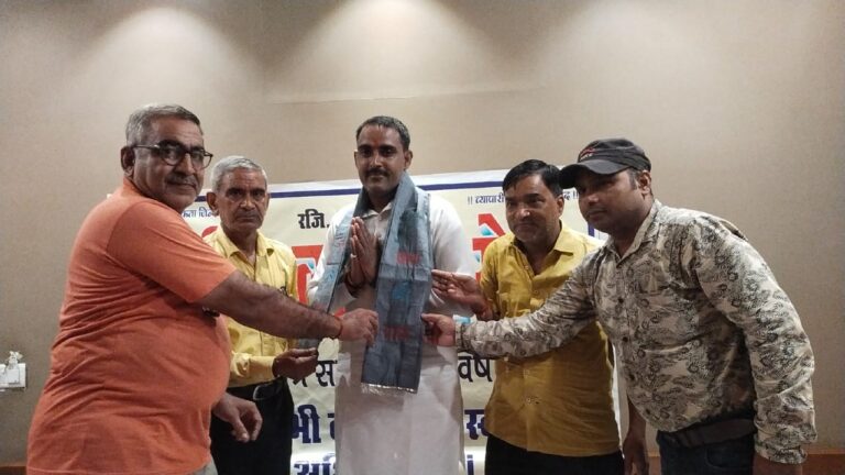 राष्ट्रीय व्यापारी सेना के पदाधिकारियों ने भरी हुंकार, किसी भी कीमत पर बर्दाश्त नहीं होगा व्यापारी का उत्पीड़न।