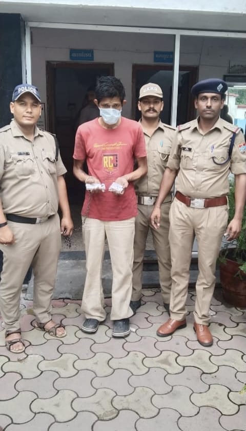 हल्द्वानी पुलिस ने गिरफ्तार किया स्मैक तस्कर,कब्जे से 4.5 ग्राम स्मैक बरामद।