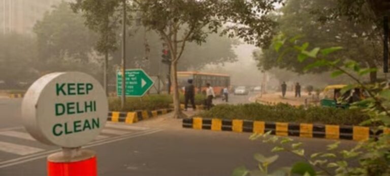 दिल्ली AQI: दिल्ली एनसीआर हवा की रेड जोन में एंट्री, 262 एक्यूआई के साथ हवा खराब श्रेणी में हुई दर्ज