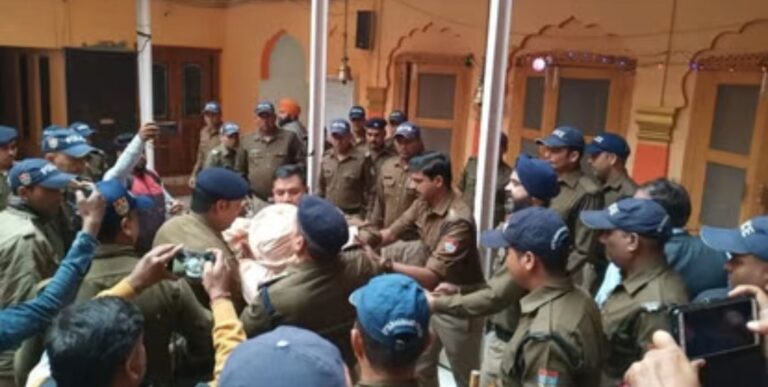 Haridwar: निर्मल अखाड़े में मचे दंगल के बाद अखाड़े के संतों ने मांगी पुलिस से सुरक्षा, तो इसलिए बढ़ा विवाद