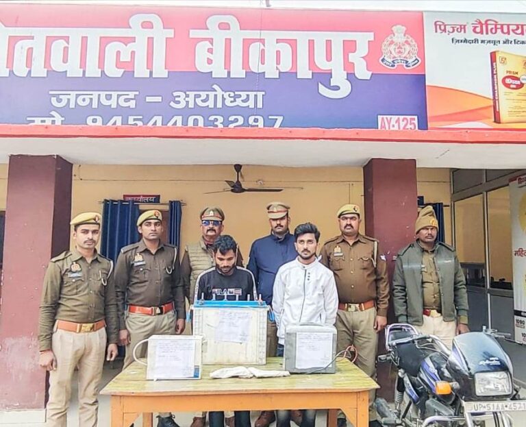 पुलिस मुठभेड मे 02 नफर अभियुक्त मय चोरी की मोटरसाइकिल व अवैध तमंचा – कारतूस व चोरी के अन्य सामानो के साथ गिरफ्तार