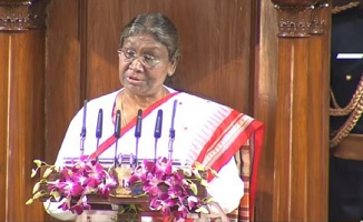 Budget: आज भारत में निडर और देशहित को सर्वोपरि रखने वाली सरकार, शुरू हुआ राष्ट्रपति का अभिभाषण