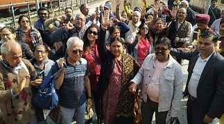 गौरव यात्रा ट्रेन -: महाशिवरात्रि के पावन अवसर पर अयोध्या पहुंची गौरव यात्रा ट्रेन,श्रद्धालुओं ने लगाए जय श्रीराम के नारे 