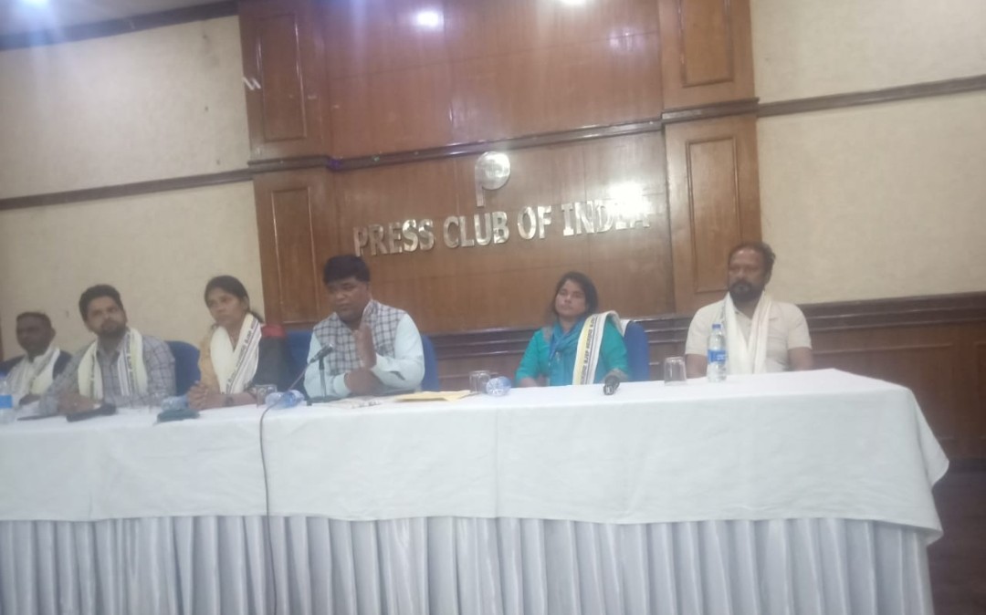<strong>नई दिल्ली: राष्ट्रीय अध्यक्ष के चुनाव में रविंद्र कुमार निर्विरोध चुने गए।</strong>