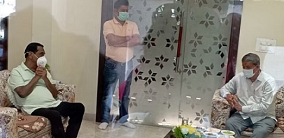 तेज हुई सियासी हलचल- कांग्रेस विधायक तिलकराज बेहड़ हो सकते है भाजपा में शामिल,चर्चा के बाद मिलने पहुंचे पूर्व सीएम हरीश रावत
