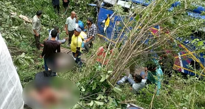 बड़ी खबर:- गंगोत्री हाईवे पर यात्रियों को ले जा रही बस खाई में गिरी,इस दर्दनाक हादसे में कई लोगों की मौत की आशंका ||
