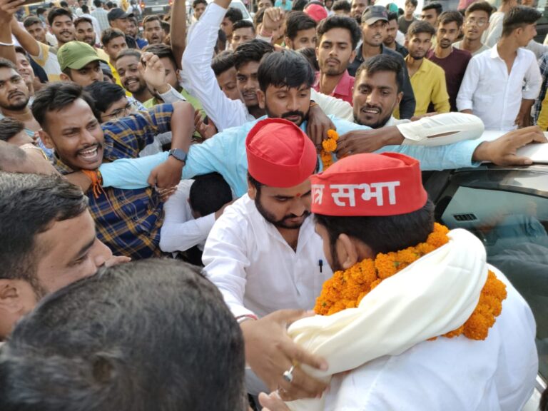 समाजवादी पार्टी छात्रसभा उत्तर प्रदेश के नवनियुक्त प्रदेश अध्यक्ष विनीत कुशवाहा के प्रथम अयोध्या आगमन पर सैकड़ों साथियों के साथ हुआ भव्य स्वागत ।