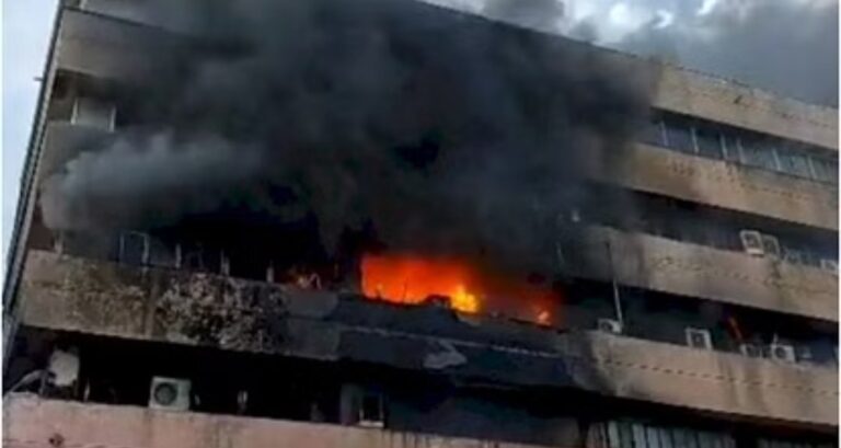 मध्यप्रदेश:- मंत्रालय भवन की इमारत में लगी आग,यहां रखे हैं कई जरूरी दस्तावेज, मौके पर 4 दमकल की गाड़ियों पहुंची।