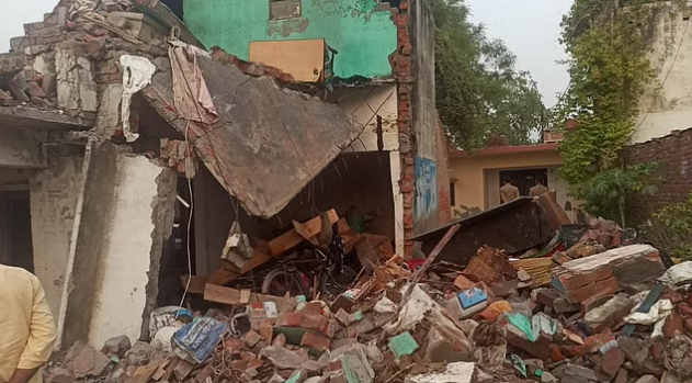 अयोध्या- संदिग्ध परिस्थितियों में आटा चक्की में हुआ विस्फोट,1 युवती की मौत, 6 लोग झुलसे
