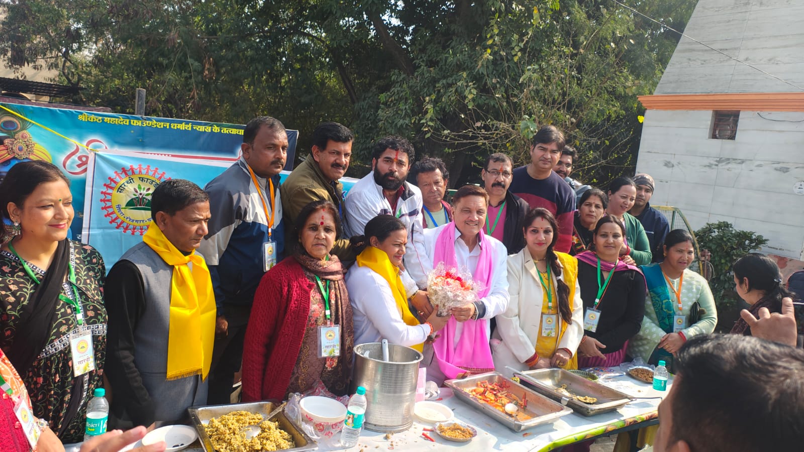 Haldwani:- सारथी फाउंडेशन समिति ने किया माघ मास की खिचड़ी वितरण का कार्यक्रम।