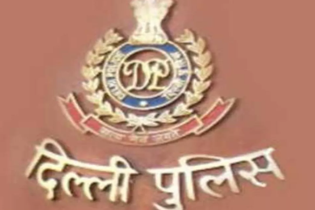 घर बनाने के नाम पर रिश्वत:- विजिलेंस ने रिश्वत लेते हुए पकड़ा दिल्ली पुलिस का ASI, थाना SHO देता स्पेशल डिस्काउंट, 8 लाख की थी डिमांड
