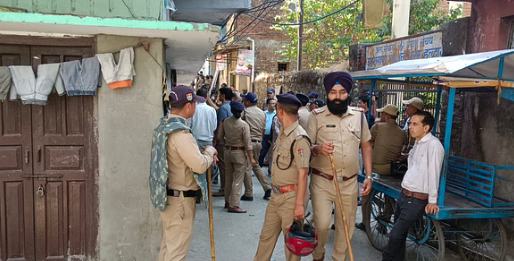 हल्द्वानी: जिला प्रशासन की बनभूलपुरा में अवैध मदरसों के खिलाफ ताबड़तोड़ कार्यवाई, भारी संख्या में पुलिस बल तैनात