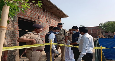 सनसनीखेज वारदात: शाहजहांपुर में कुल्हाड़ी से काटकर बहू की हत्या, ससुर ने भी दी जान, पेड़ पर फंदे से लटका मिला शव