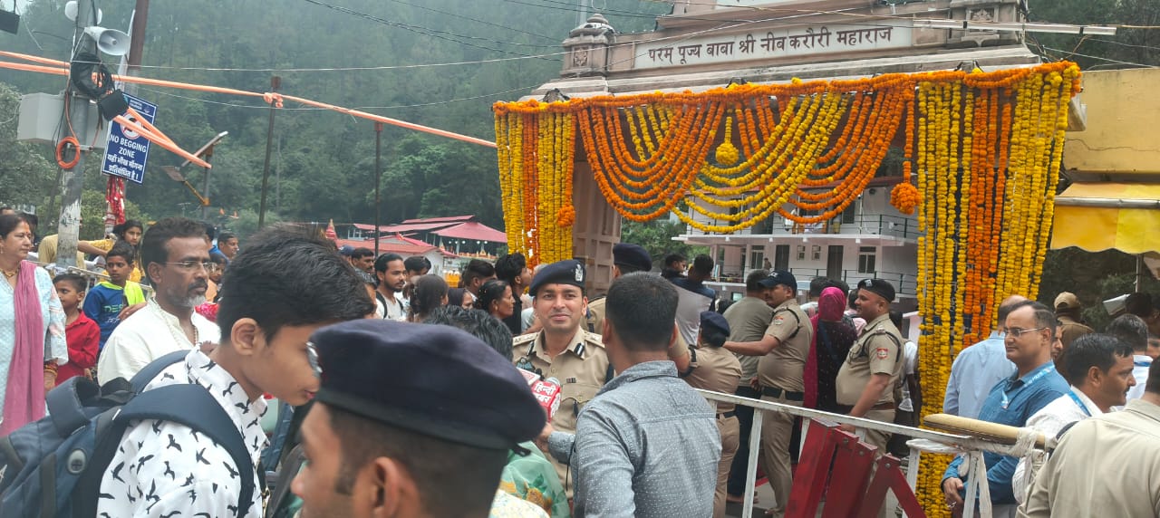 नैनीताल- आज कैंची धाम का 61वां स्थापना स्थापना दिवस,बाबा के दरबार में उमड़ा श्रद्धा का सैलाब, नजारा देख सभी हैरान