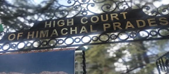 हाईकोर्ट का महत्वपूर्ण फैसला- पितृत्व अवकाश एक मौलिक अधिकार, अनुबंध कर्मियों को भी मिले इसका लाभ