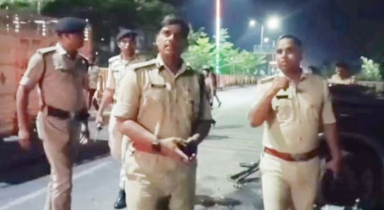 Road Accident: स्कॉर्पियो ने 3 पुलिसकर्मियों को रौंदा, महिला सिपाही की हुई मौत, वाहन चेकिंग के दौरान ऐसा हुआ