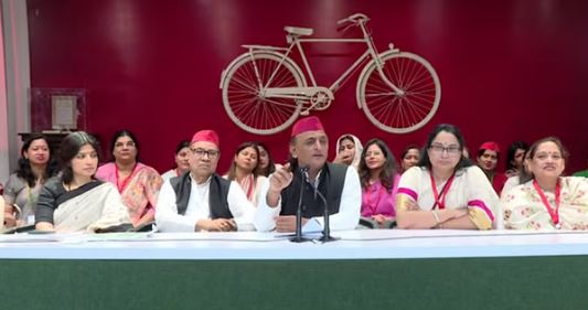 अखिलेश यादव- 2027 में सपा सरकार बनी तो पुलिस में महिलाओं की भर्ती के लिए ढांचागत बदलाव करेंगे