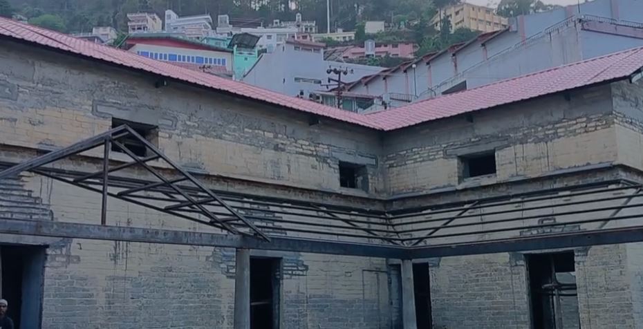 पौडी: पौड़ी का गौरव, 1850 का कलेक्ट्रेट भवन बनेगा धरोहर,ब्रिटिश काल की यादें फिर होंगी जीवंत