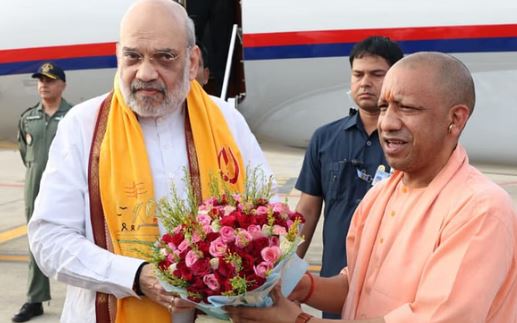 अमित शाह: काशी पहुंचे गृहमंत्री शाह,4 राज्यों के मुख्यमंत्रियों ने किया स्वागत,हर-हर महादेव से गूंजा परिसर
