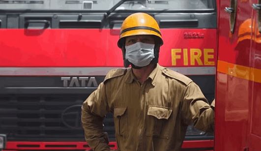Fire: कड़कड़डूमा के एक अस्पताल में लगी आग, 4 मरीज बेहोश, दमकल की 8 गाड़ियां मौके पर