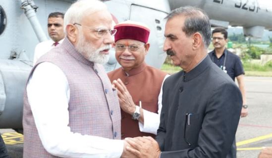 PM Modi: प्रधानमंत्री ने बाढ़ प्रभावित क्षेत्रों का किया हवाई सर्वेक्षण, 1500 करोड़ रुपये देने का एलान