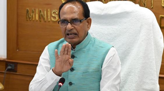 जीएसटी: GST कटौती से सस्ते होंगे ट्रैक्टर, कृषि मंत्री शिवराज ने कंपनियों से कहा- किसानों तक पहुंचाएं लाभ