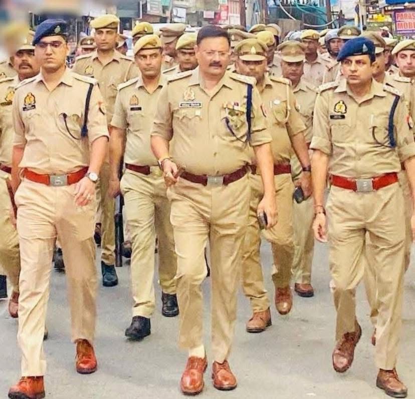 Shahjahanpur Police took out flag marches here on Saturday evening
