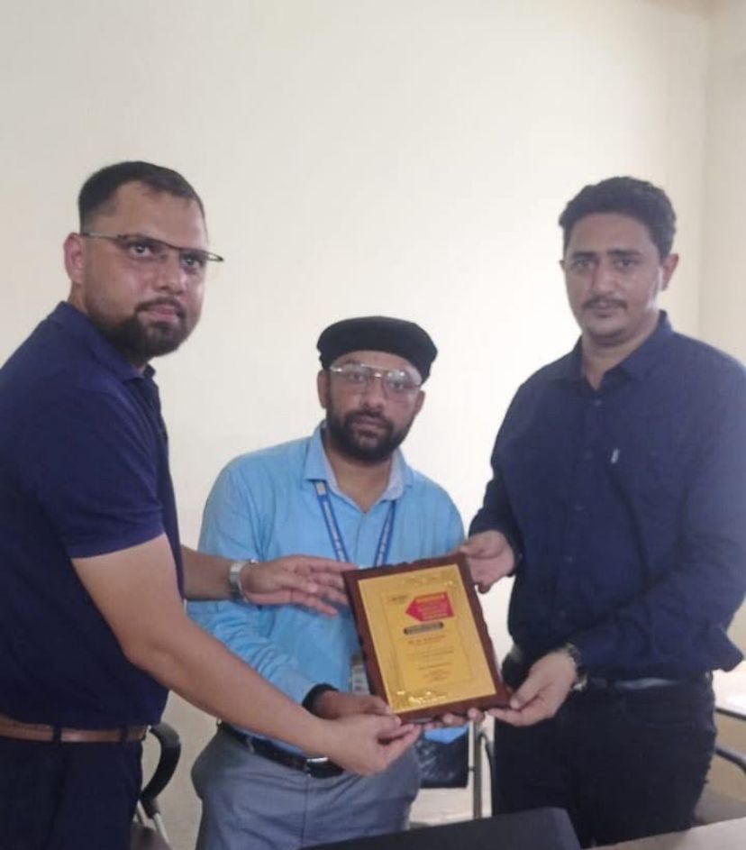 Dr.Wasi Baig received Polymath award from academic excellence from Cad desk