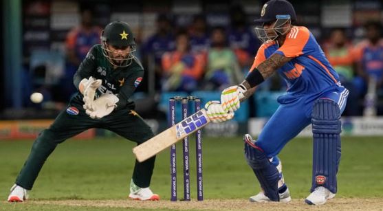 IND vs PAK Match: क्रिकेट के मैदान में भी अलग पाकिस्तान,भारत ने ऐसे किया बहिष्कार,जीतने के बाद नहीं मिलाए हाथ