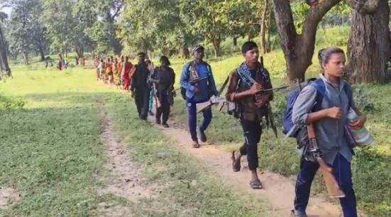 कल होगा देश का सबसे बड़ा माओवादी सरेंडर, नक्सली रूपेश ने अपने 120 साथियों के साथ डाले हथियार