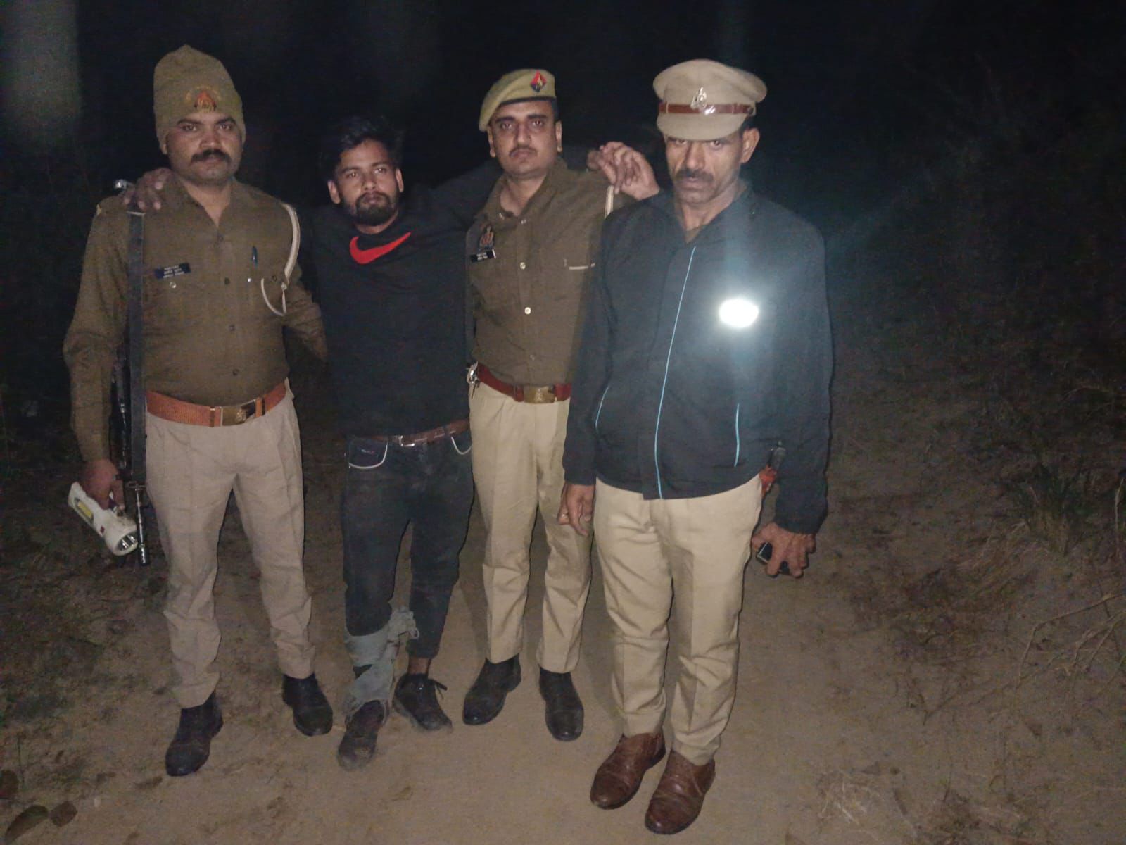 Shahjahanpur । A wanted criminal carrying a Rs 10,000 cash reward in his