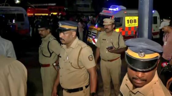 संगीत कार्यक्रम में उमड़ी भारी भीड़, दम घुटने से 6 लोग अस्पताल में भर्ती