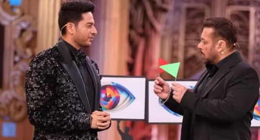 बिग बॉस 19 की ट्रॉफी जीतने के बाद अब गौरव ने की नई शुरुआत, सलमान को लेकर कही यह बात