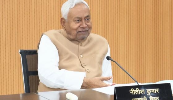 Bihar: हिजाब विवाद पर C नीतीश कुमार को पाकिस्तानी आतंकी की धमकी, कहा- महिला से माफी मांगें, वरना…