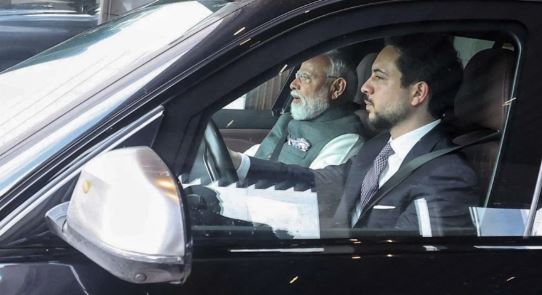 भारत-जॉर्डन के संबंध:- PM मोदी को अपनी गाड़ी में बिठाकर ले गए क्राउन प्रिंस, दिखी रिश्ते की गर्मजोशी