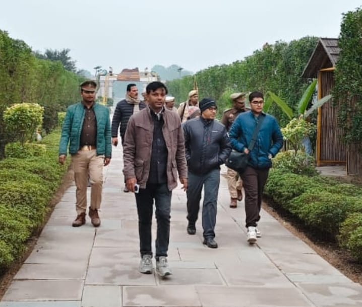 अयोध्या- मंडल आयुक्त ने श्री निलयम पंचवटी रिसॉर्ट का किया निरीक्षण