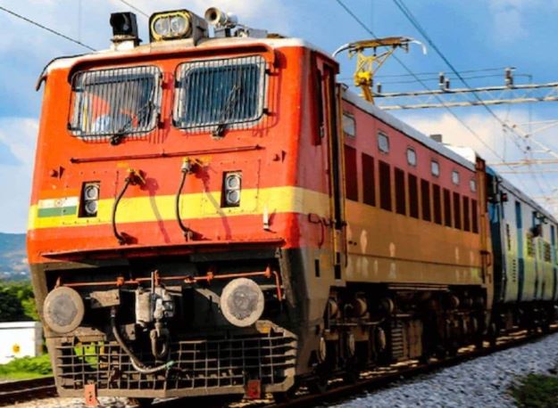 हल्द्वानी: 1 जनवरी से लागू नई समय-सारणी, ट्रेनों के आने-जाने का समय बदला