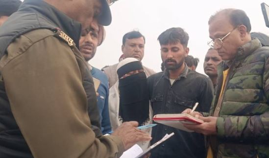 गोली मारकर मौलाना की हत्या, पिता-पुत्र ने कनपटी पर सटाया तमंचा…पलक झपकते उड़ा दी खोपड़ी