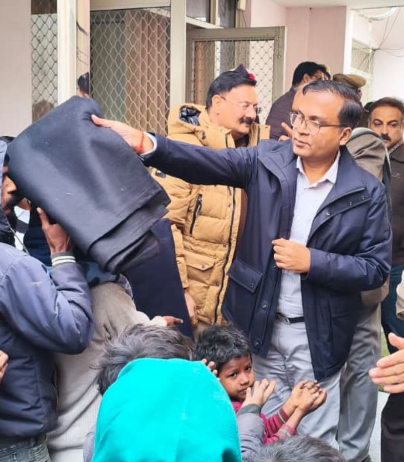Come forward help to Needy-D.P.Singh Blanket Distribution program held