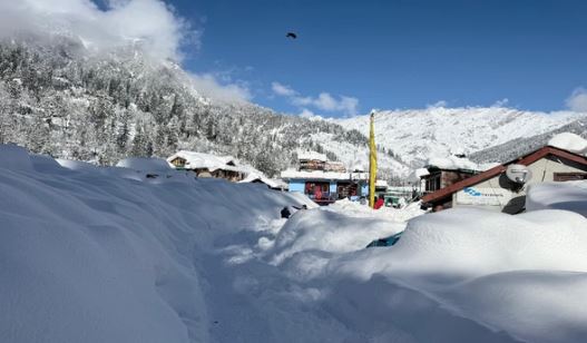 हिमाचल Weather: फिर बिगड़ेगा माैसम, 4 दिन बारिश-बर्फबारी के आसार, सैकड़ों सड़कें-बिजली ट्रांसफार्मर बंद