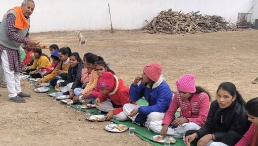 शाहजहांपुर: श्रद्धालुओं को सुनाया रुक्मिणी विवाह प्रसंग