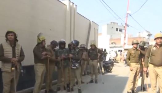 संभल में एक्शन- बवाल के मास्टरमाइंड पर कसा शिकंजा, शारिक साटा की संपत्ति की कुर्की, कोर्ट ने दिए थे आदेश