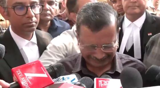 Case: कोर्ट के फैसले के बाद रो पड़े केजरीवाल, बोले- जिंदगी में सिर्फ ईमानदारी कमाई