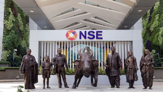 Update: हरे निशान पर खुला भारतीय शेयर बाजार, सेंसेक्स 213 अंक चढ़ा, निफ्टी 26000 के पार